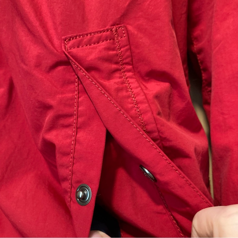 Nautica Red Windbreaker with Navy Details Mens Medium - Picture 3 of 15